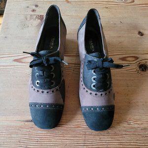 Women suede brogue Italian shoes, size 9.5